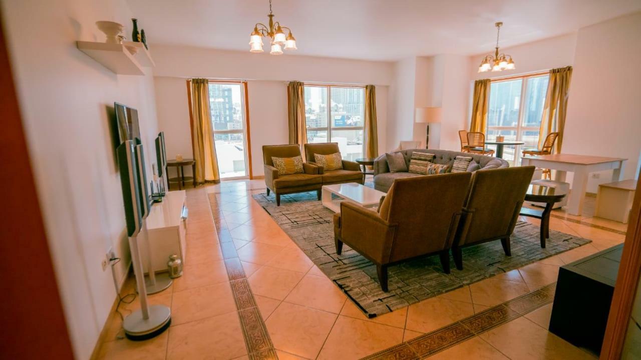 The Holiday Homes Дубай Екстериор снимка