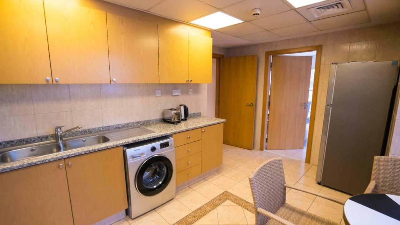 The Holiday Homes Дубай Екстериор снимка